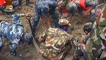 Heftiges Erdbeben erschüttert Nepal | Journal