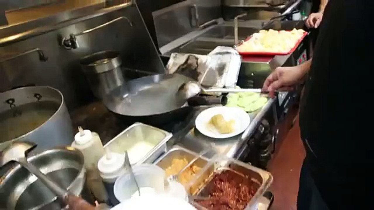 DIY 港式佳肴 (65) 香港云吞面 (Hong Kong Wanton Noodles)