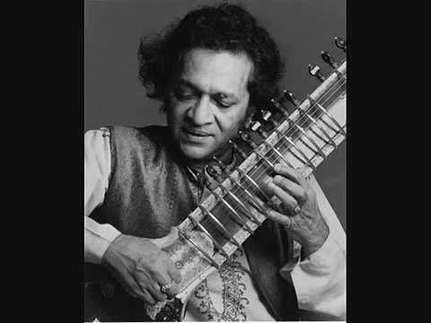 Best Sitar/Tabla piece ever Ravi Shankar & Chatur Lal Raga Mishra Piloo In Thumri Style