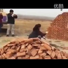 OHAA..Dünyanın En Hızlı Duvar Ustası
