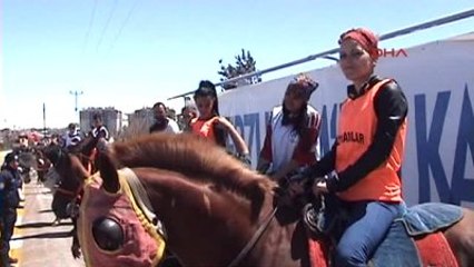 Erzurum Başbakan Davutoğlu Erzurum'da -detay Görüntüler