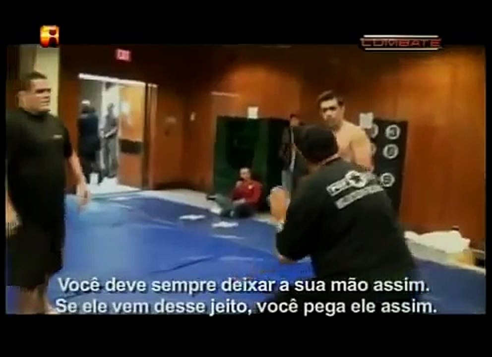 ‪Steven Seagal  Training with Lyoto Machida‏