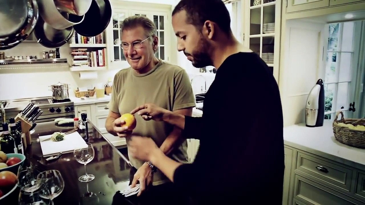 David Blaine joue un tour de magie à Harrison Ford