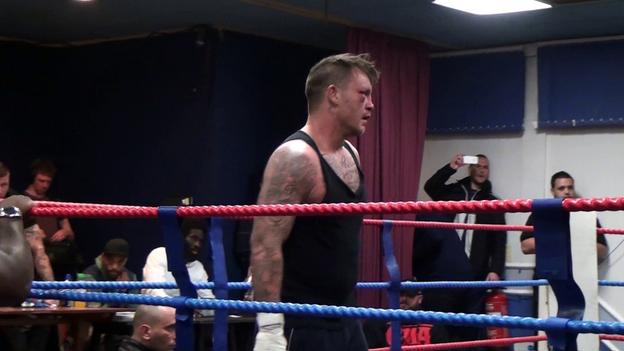 Nel Nelder v Stevie Gold