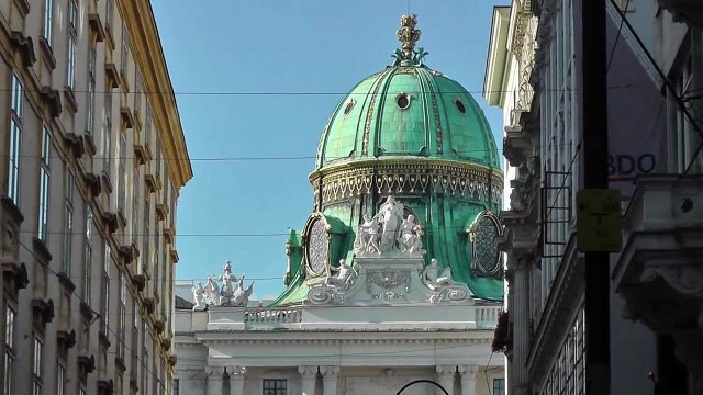 Wien: Wien, nur Du allein ... Vienna, you alone ... Ein Rundgang durch eine fantastische Stadt