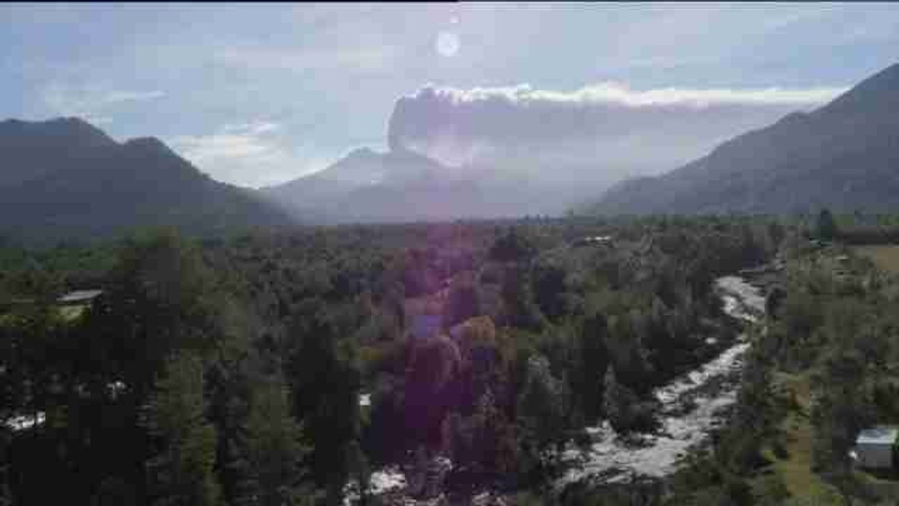 Sigue alerta roja por inestabilidad en la zona del volcán chileno Calbuco