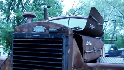 Descargar video: Old start/Cold Start Rudy's 1963 Mack B81 w/ 711 Mack Turbo Diesel. First start in 10+ years.