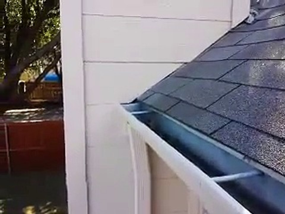 Home Inspector Dallas finds no kickoff flashing