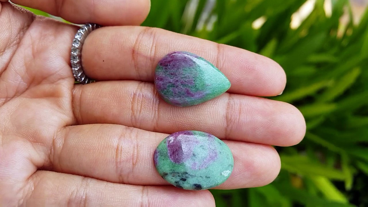 Anyolite (Ruby in Zoisite)