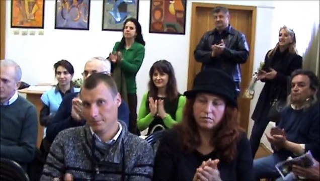 Vernisajul Expoziției CONEXIUNI SUBIECTIVE, 23 aprilie, 2015, Ateneu, Iași. Prezintă artist și prof. univ. dr. CONSTANTIN TOFAN.