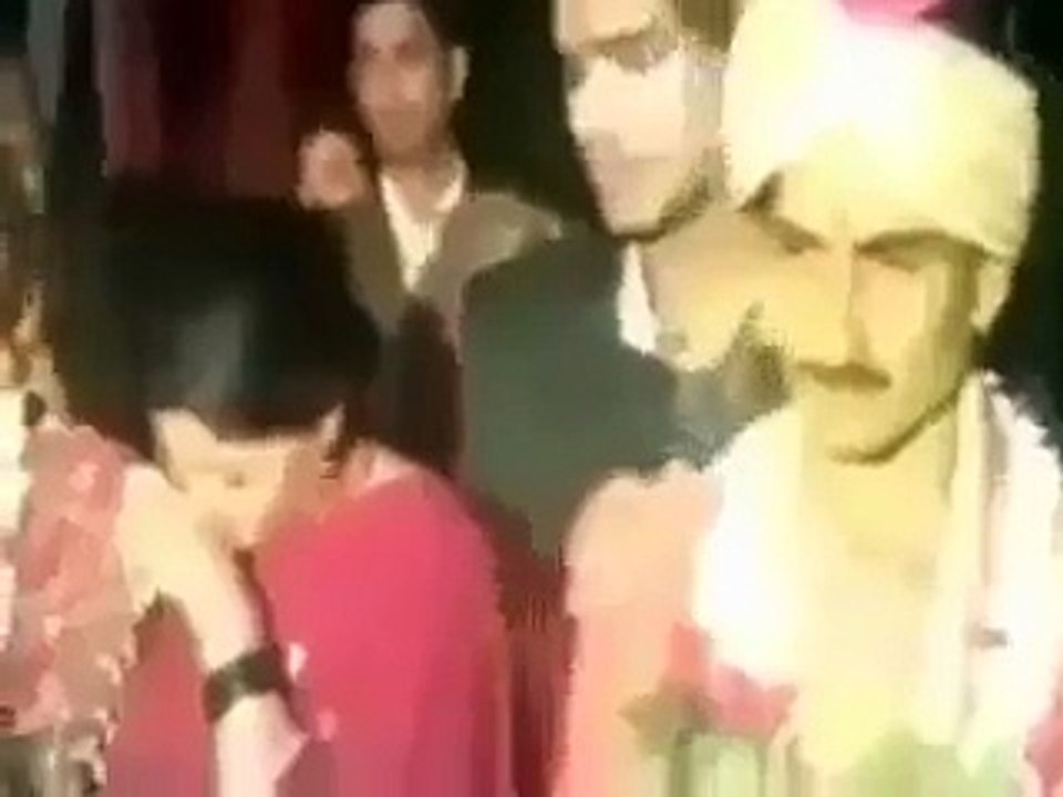 Dulhan tu roi nahin_ Dulha miaan roo paray