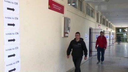 KKTC'de Halk, 2'inci Tur İçin Sandık Başında