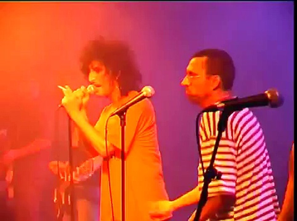 Tijuana in blue - Mierdas de perro