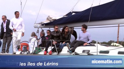 L'hommage des marins à Florence Arthaud au large de Cannes