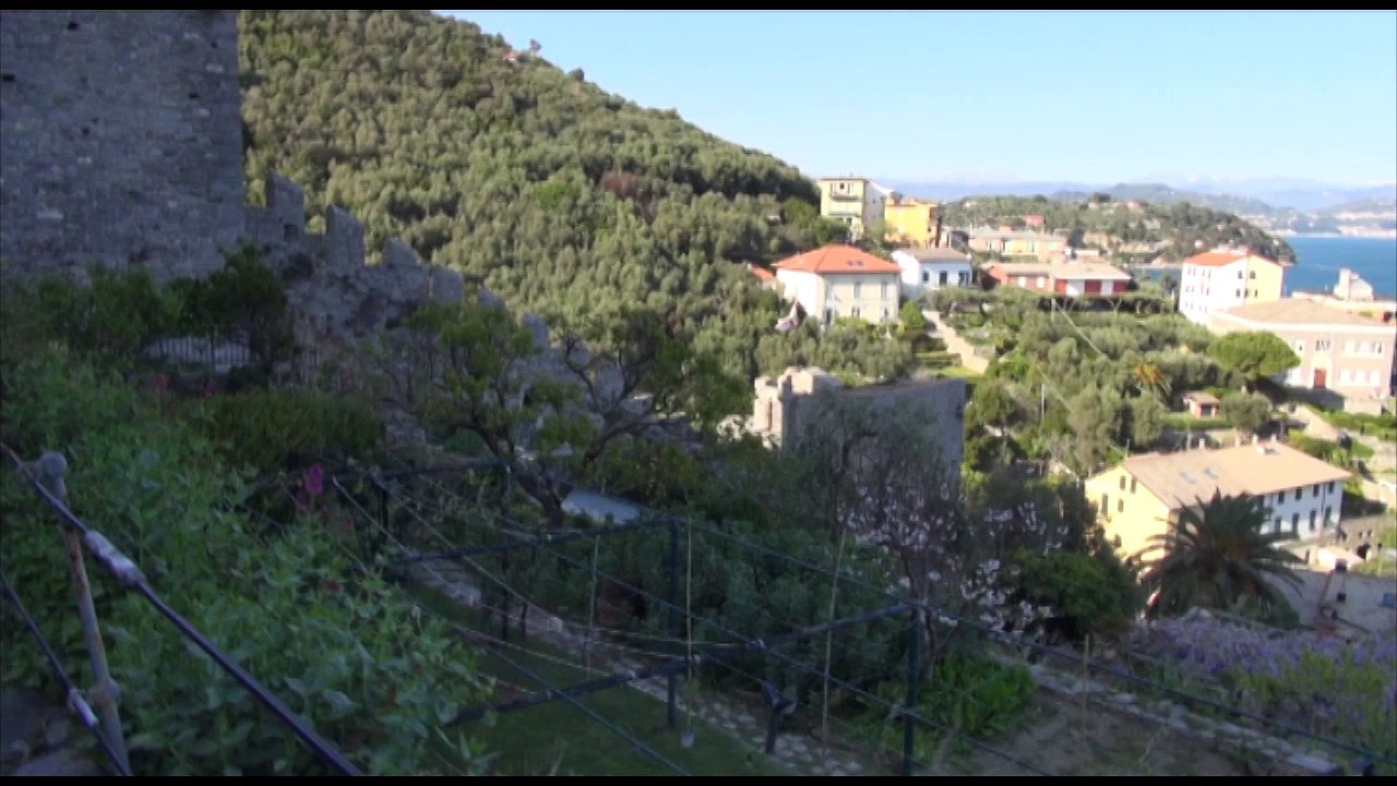 IL PUNTO D - Il Bel Paese in vendita agli stranieri