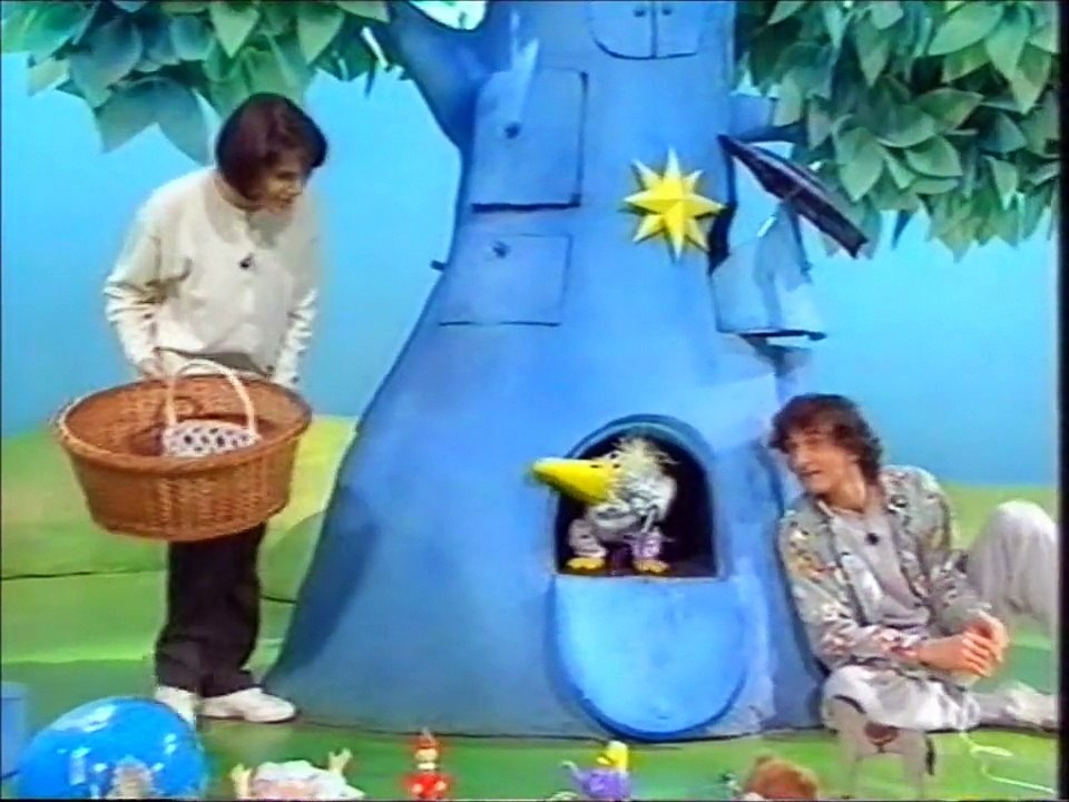 L'Albero Azzurro: Mettere In Ordine I Giocattoli