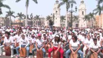 Lima retumba al ritmo de más de 2400 cajones peruanos