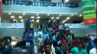 People Running After Earthquake at Bashundhara City Shopping Mall, Dhaka