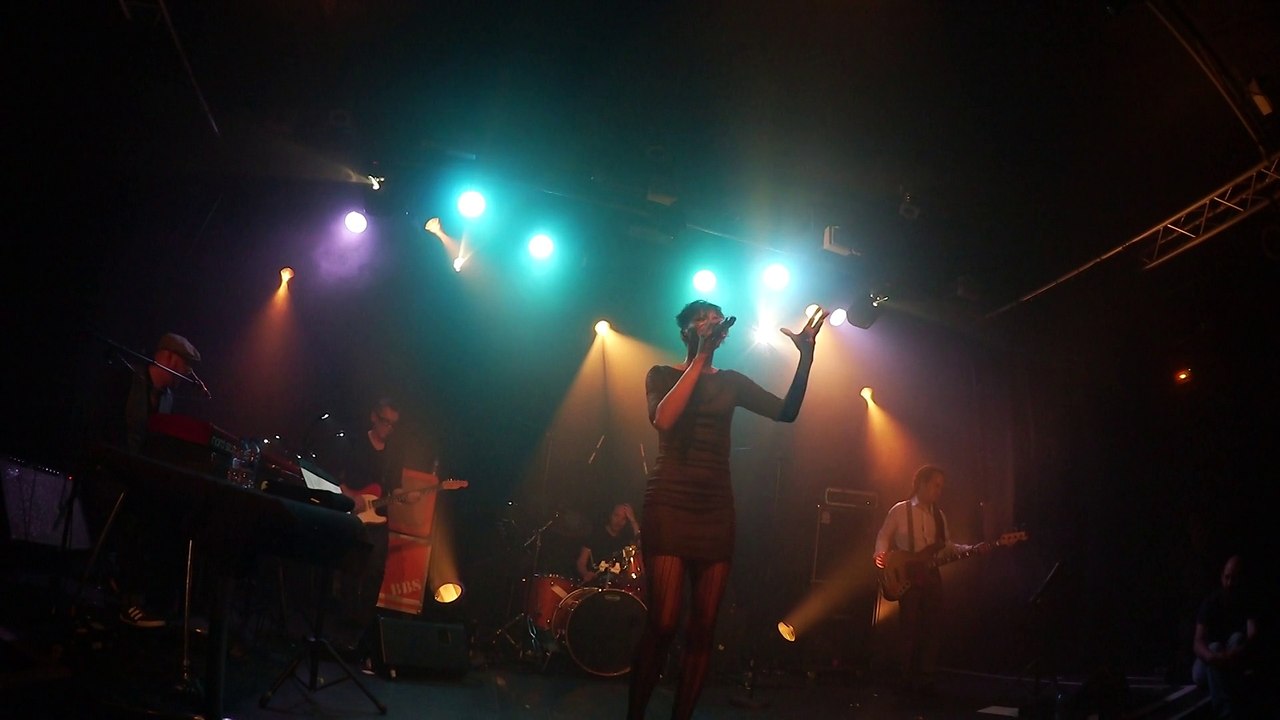 Kellylee Evans  Feeling good Live