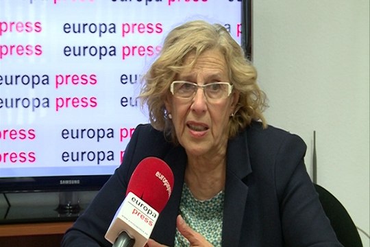 Carmena cree que Aguirre hace política-espectáculo