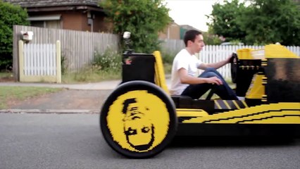 Une voiture taille réelle en Lego qui fonctionne