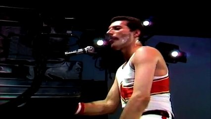 Queen - Play The Game (Live at Milton Keynes Bowl, 1982)
