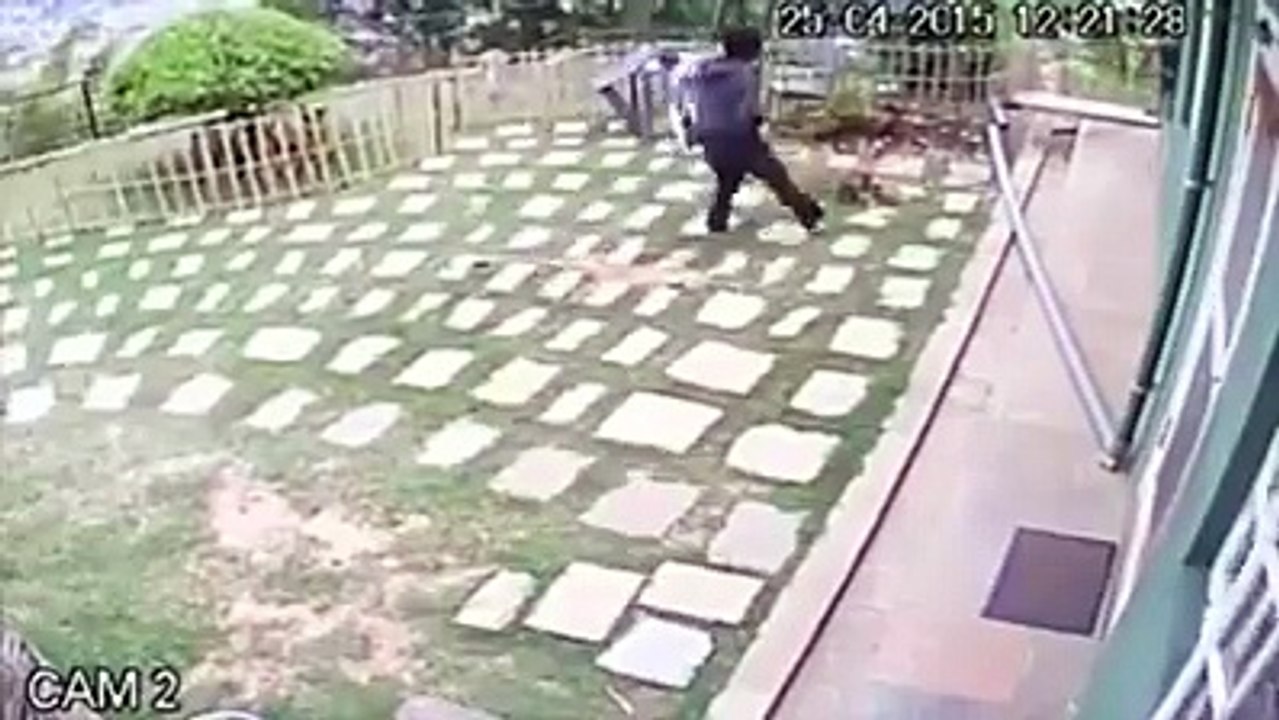 Earthquake's Severity Captured In CCTV Footage. In Nepal  25/04/2015