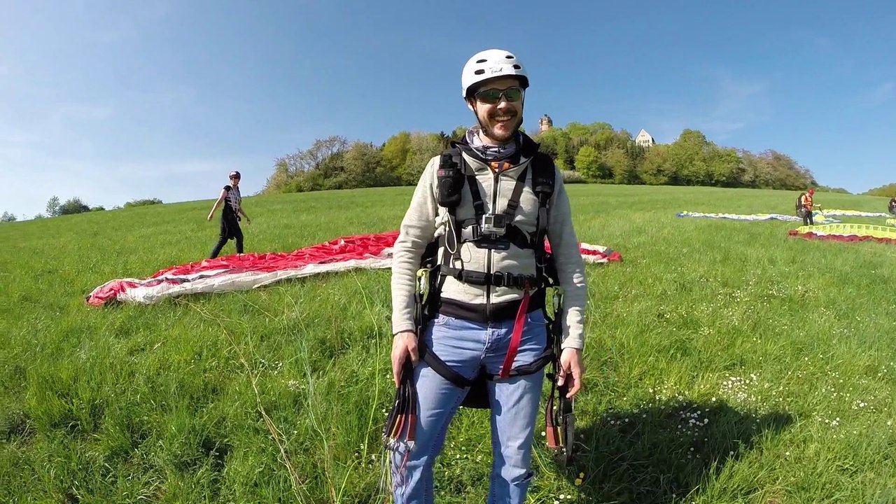 Gleitschirmfliegen an der Ronneburg