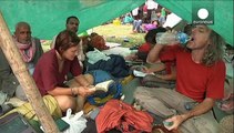 В Непал потекла гуманитарная помощь