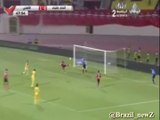 Everton Ribeiro faz 'gol de capoeira' em vitória do Al Ahli