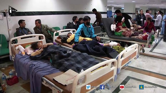 A Katmandou, on incinère les premiers corps des victimes