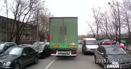 Comment embarquer une voiture en quelques secondes ...