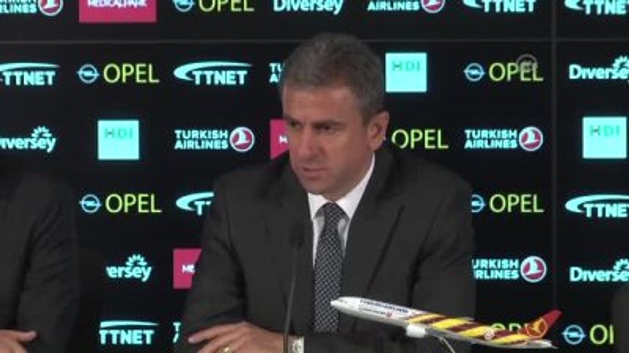 Galatasaray Teknik Direktörü Hamzaoğlu: "Kazandığımız İçin Çok Mutluyuz"