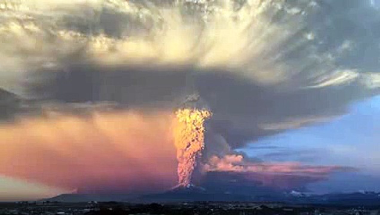 Time-Lapse Beautifully Captures Eruption Of Chile’s Calbuco Volcano