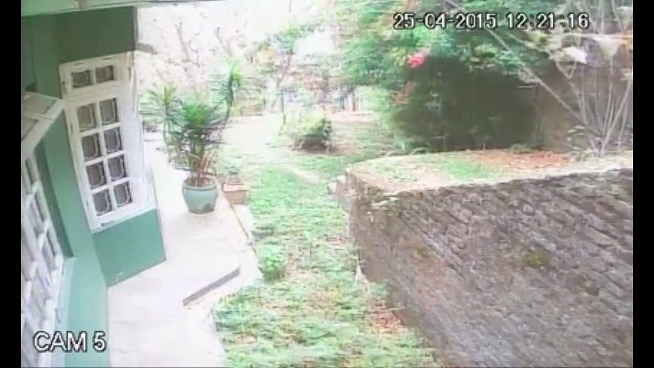 Original footage 7.9 Magnitude earthquake in Nepal 2015