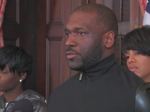 Pastor Jamal Bryant delivers powerful speech about violence at Freddie Gray protests in Baltimore