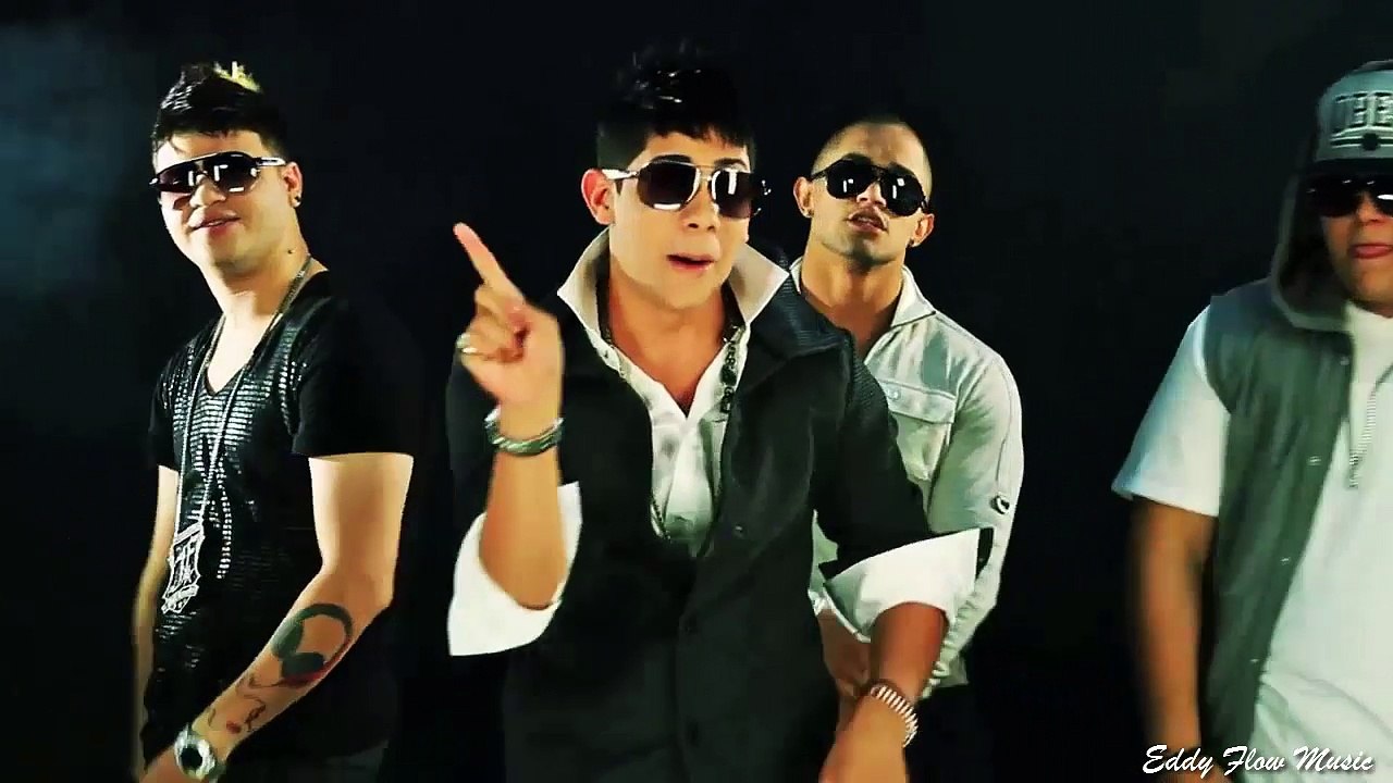 JP El Sinico Ft Farruko, Falsetto  Sammy   Loco Con Ella (Remix) (Official Video)