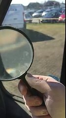 Experience loupe qui brule un garçon