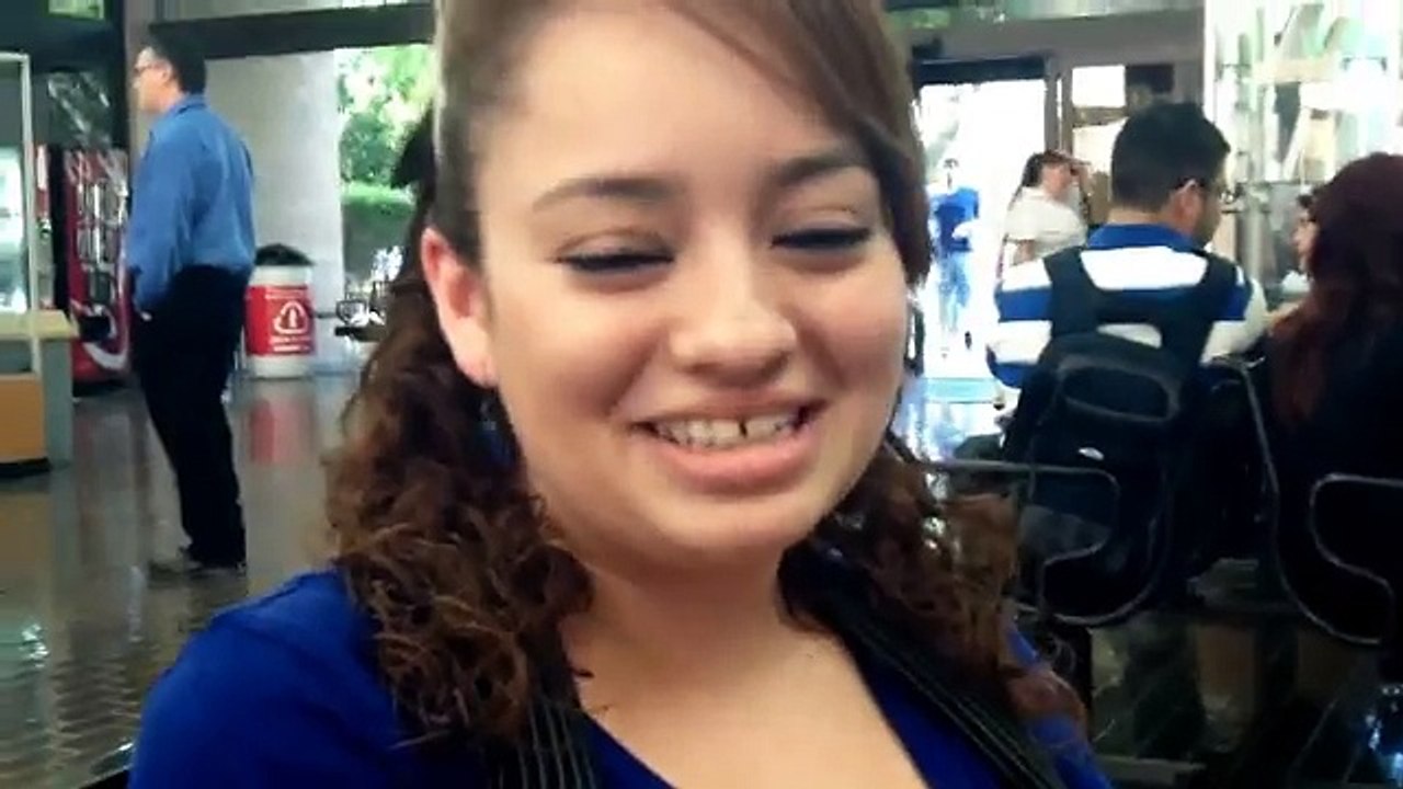 Girls on Guys! - What girls think about guys when they aproach them