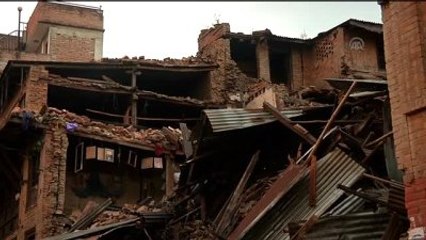 Depremin Ardından Katmandu Sokakları