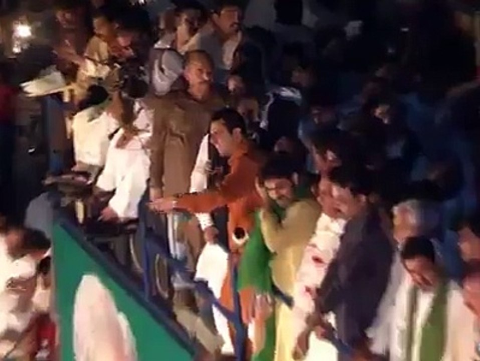 Imran Khan ko Imran khan wali zuban me jawab hahaha Must Watch