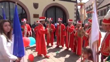 23 Nisan Ulusal Egemenlik ve Çocuk Bayramı Fransa?da Caddelerde Kutlandı