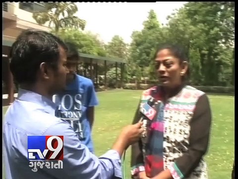 Nepal Quake: Many Gujaratis return home SAFE from quake-hit Nepal - Tv9 Gujarati