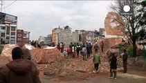 Opferzahl steigt weiter: Mehr als 3200 Tote bei Erdbeben in Nepal
