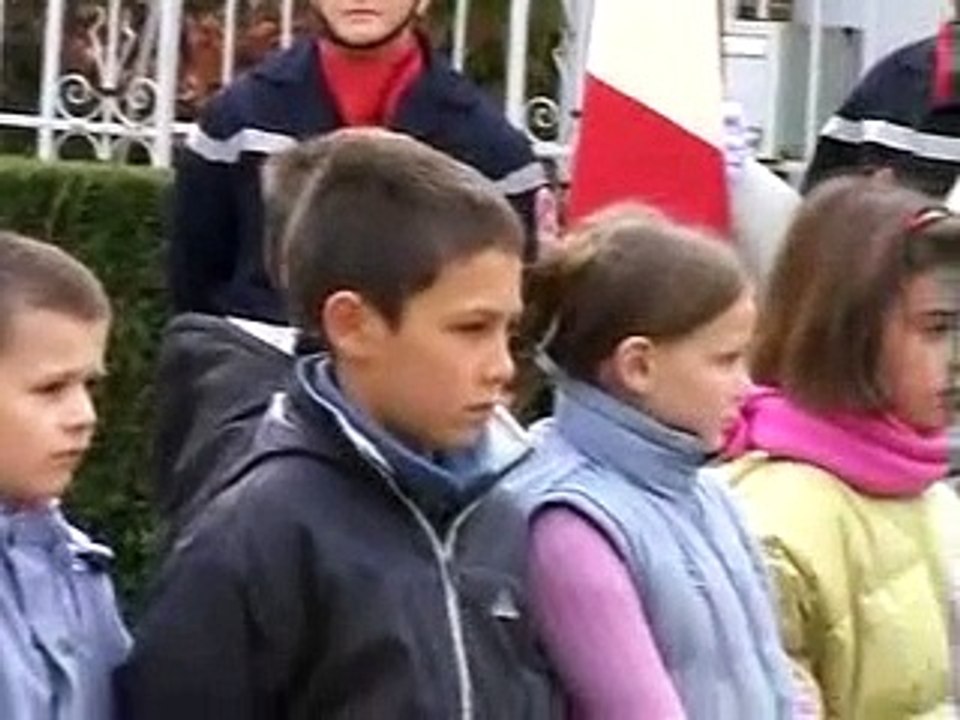 64 -  Villeneuve sur yonne en vidéo extraits retrospective 2005