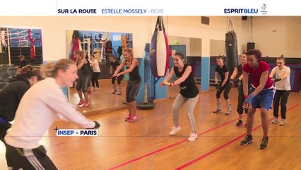 Reportage sur Estelle Mossely - Sur la route - L'Equipe 21