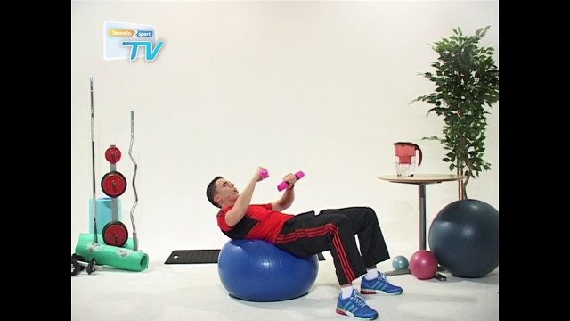 Besoin2sport - Tonification Pectoraux - Développé couché avec haltère et Swissball - Niveau : Moyen