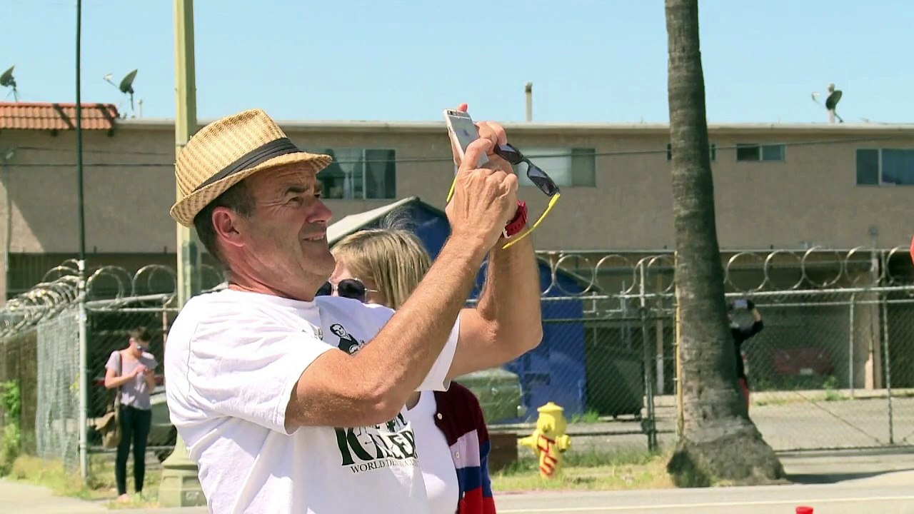 Un artiste français s'empare d'un vieux motel de Los Angeles