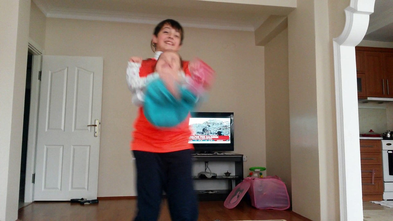 Zeynep Betül'ün başı dönüyor 20150413
