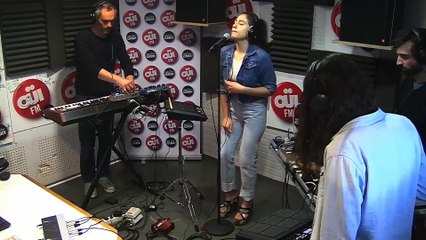 Izia - Pendant que les champs brûlent (Niagara) - Session acoustique OÜI FM